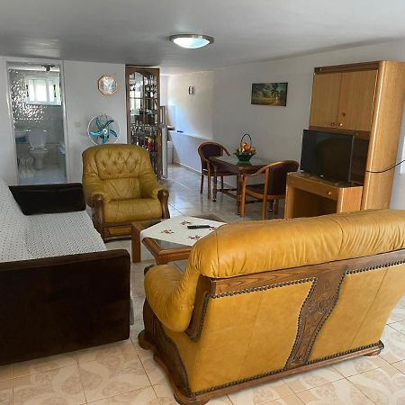 Apartamente Gleni Sarandë Exterior foto